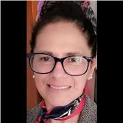 Docente de Lengua Castellana y Literatura imparte clases a niñ@s de primaria, jóvenes de secundaria y universitarios